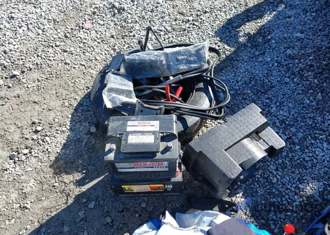 2013 Volkswagen Passat 2.5L Se z USA, uszkodzony, nr VIN 1VWBH7A34DC106651